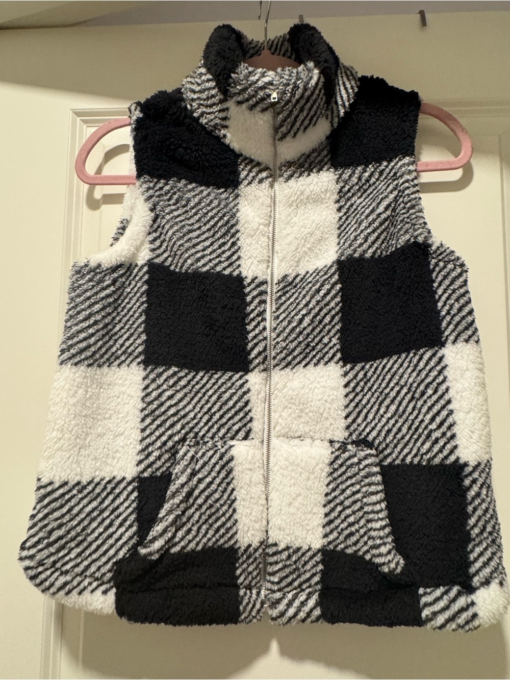 New Buffalo Plaid Sherpa Vest - Black & White S